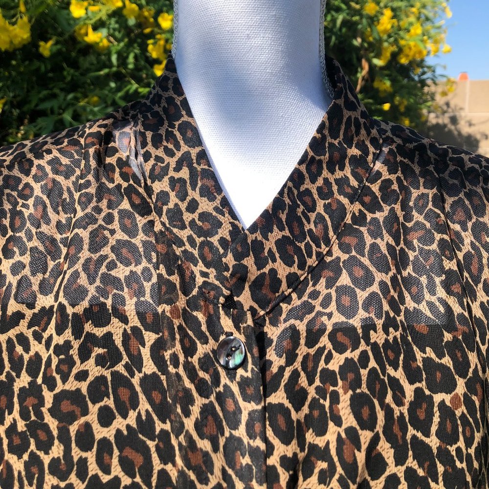 Leopard Slipover comes with black dress 🖤